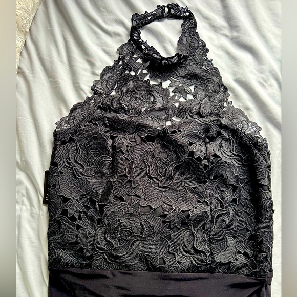 Express NWT Elegant Black Lace Halter Body Suit Sz L - Picture 2 of 7